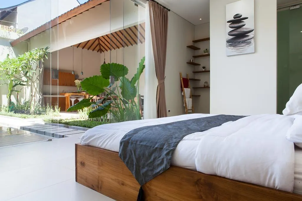 Maxwell Legian Villa