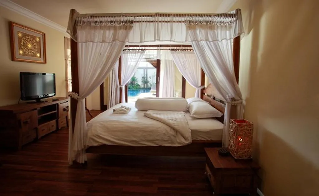 Maxwell Legian Villa